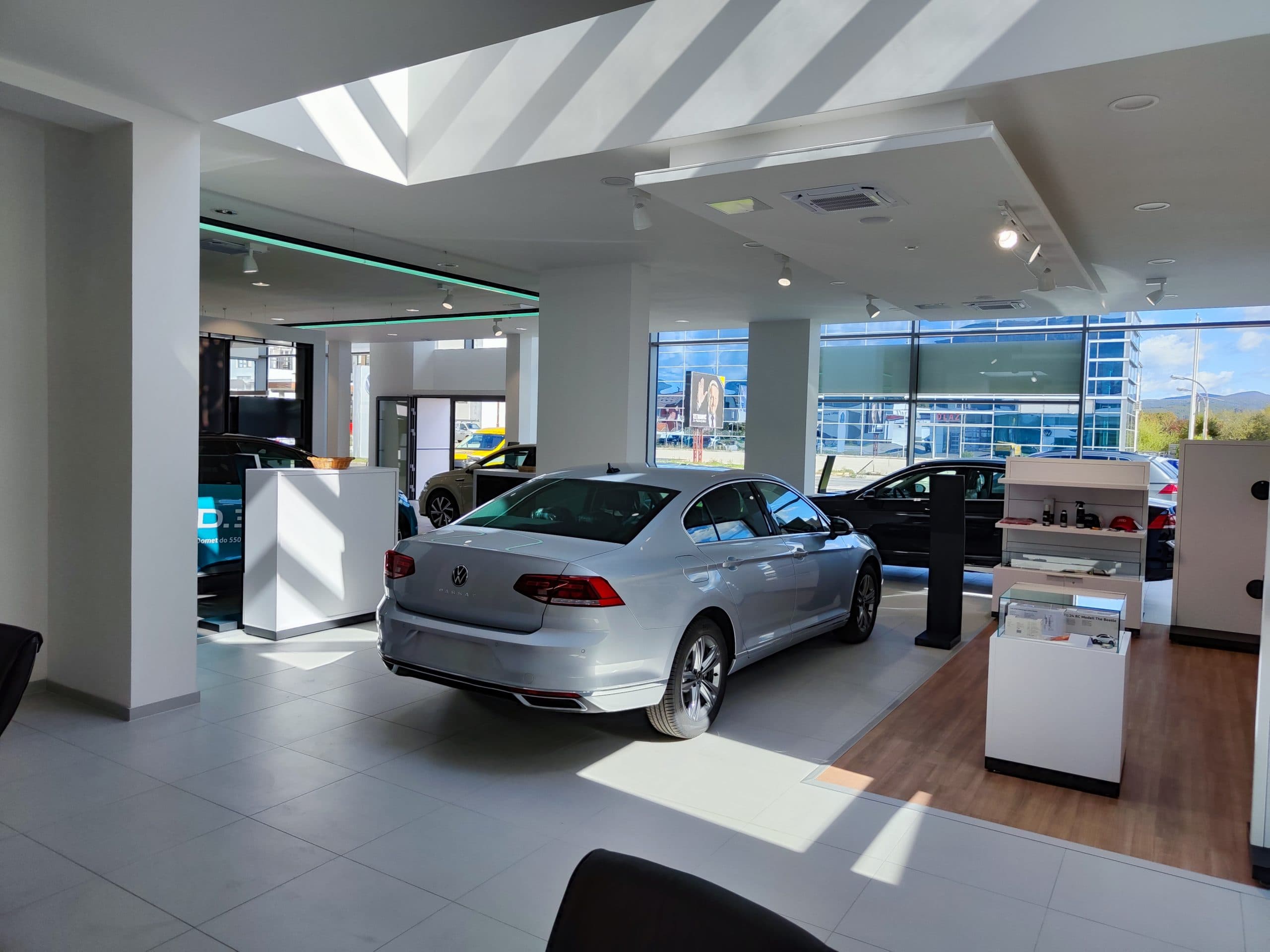 Berlina salon i servis 2