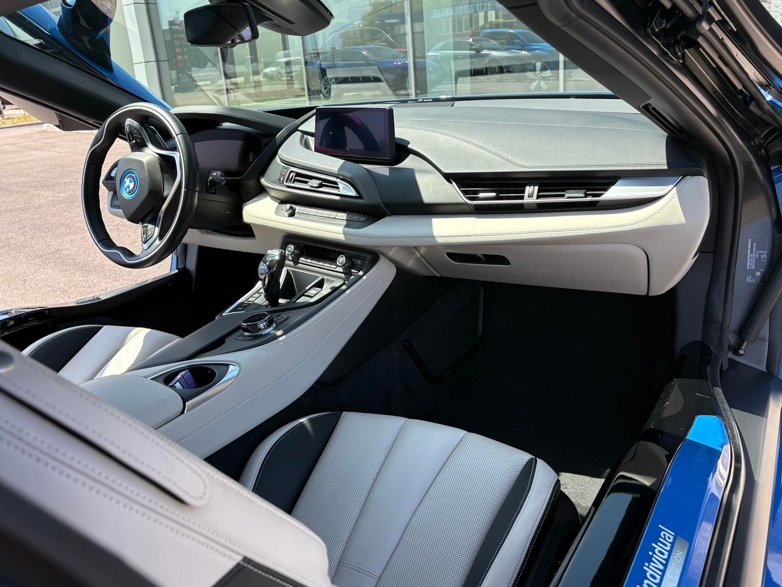 BMW i8 4